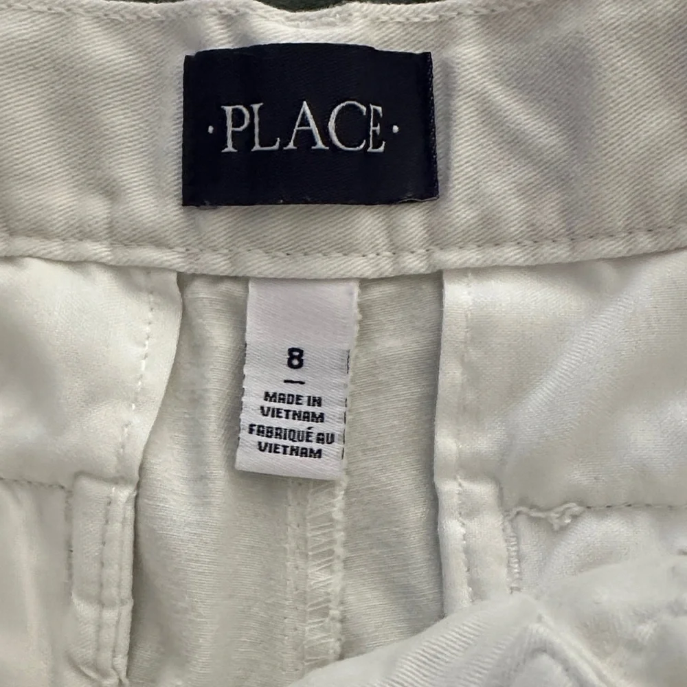 The Children's Place White Flat Front Boy’s Shorts size 8
